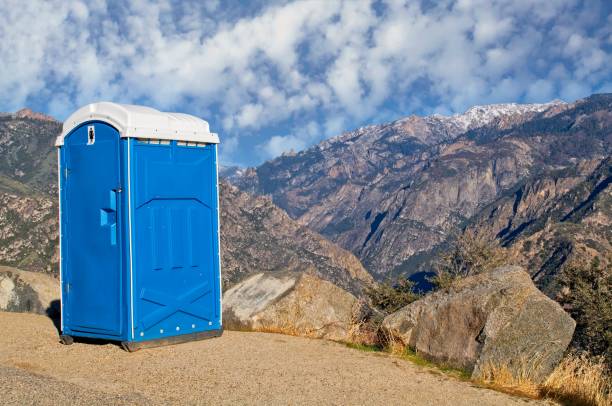 Best Luxury portable toilet rental  in Lindsay, TX