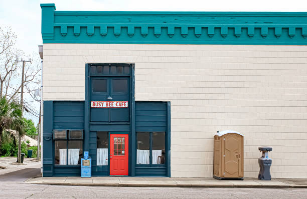 Best Restroom trailer rental cost  in Lindsay, TX